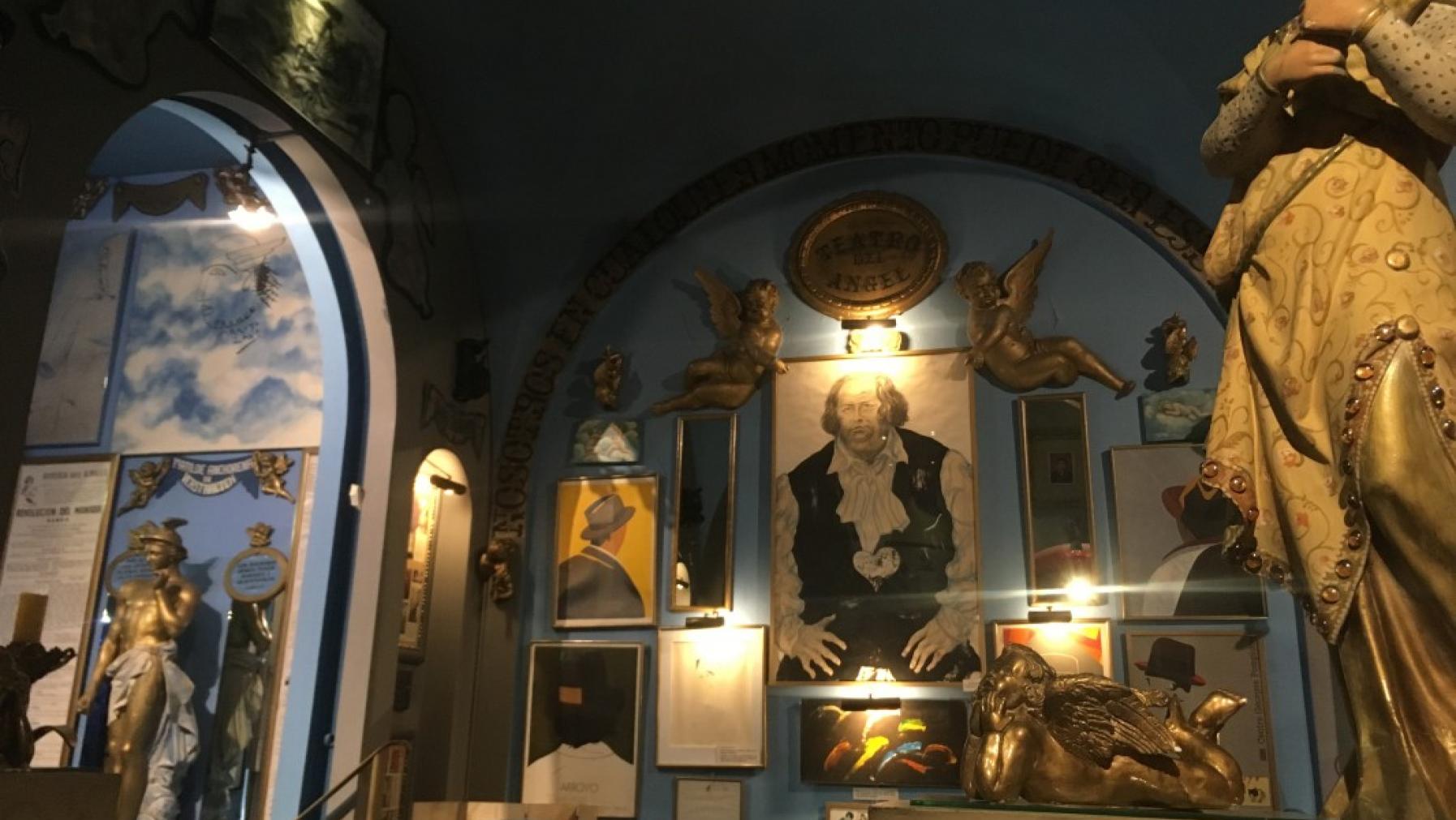 A room with religious images.