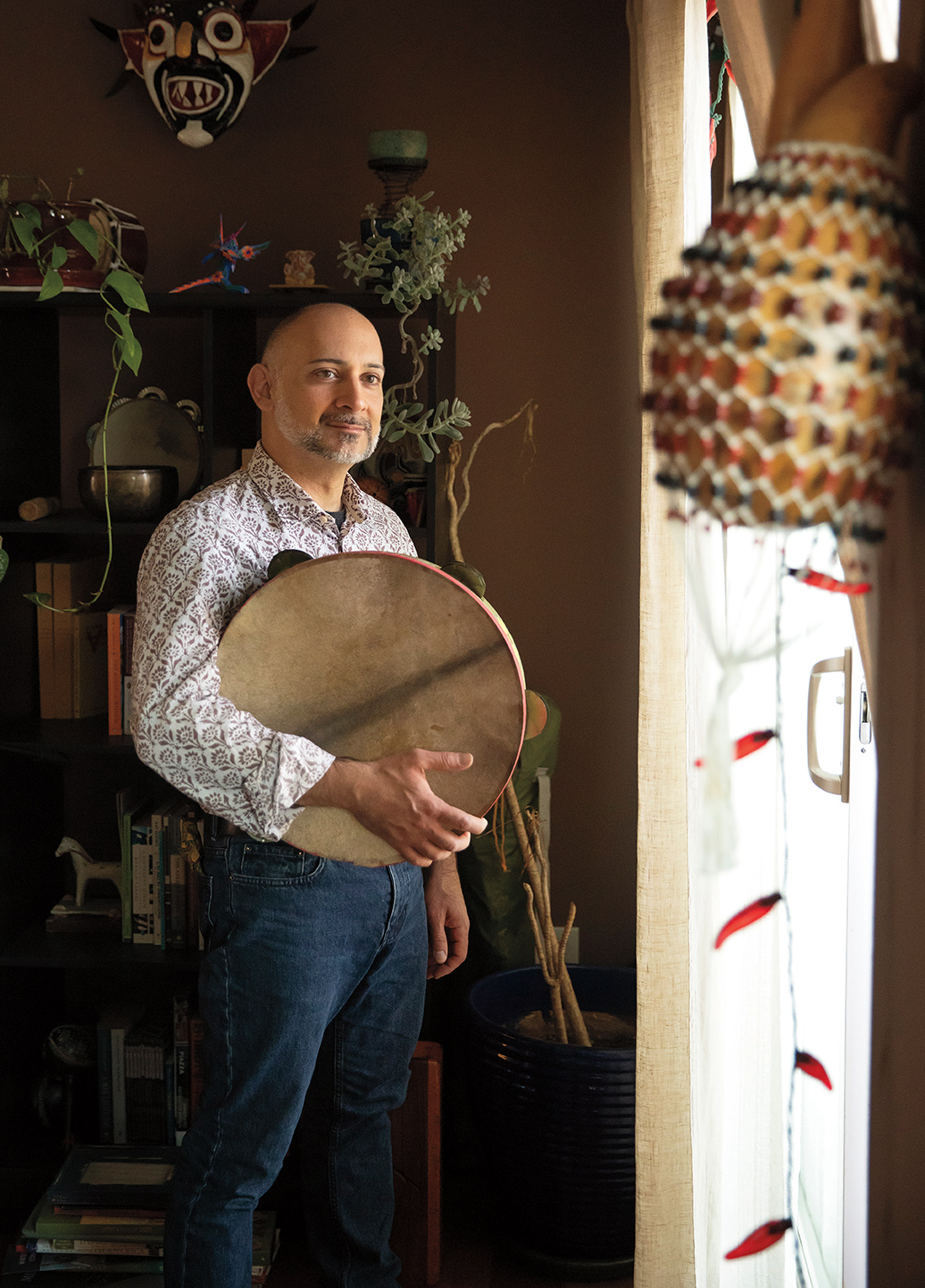 Tony Gomez ’93 (holding a Neapolitan tambourine called a tammorra)