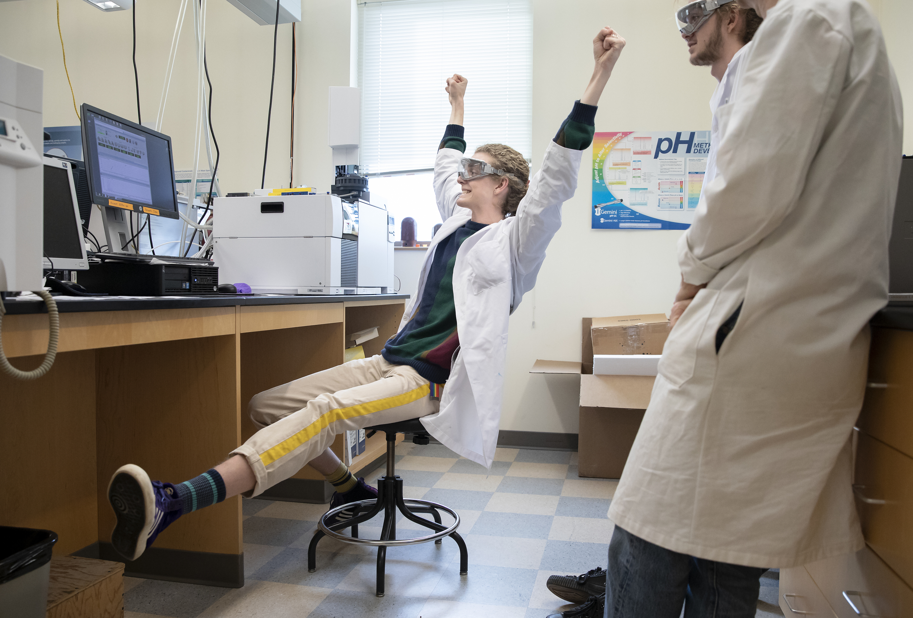 Chemistry students working in the lab