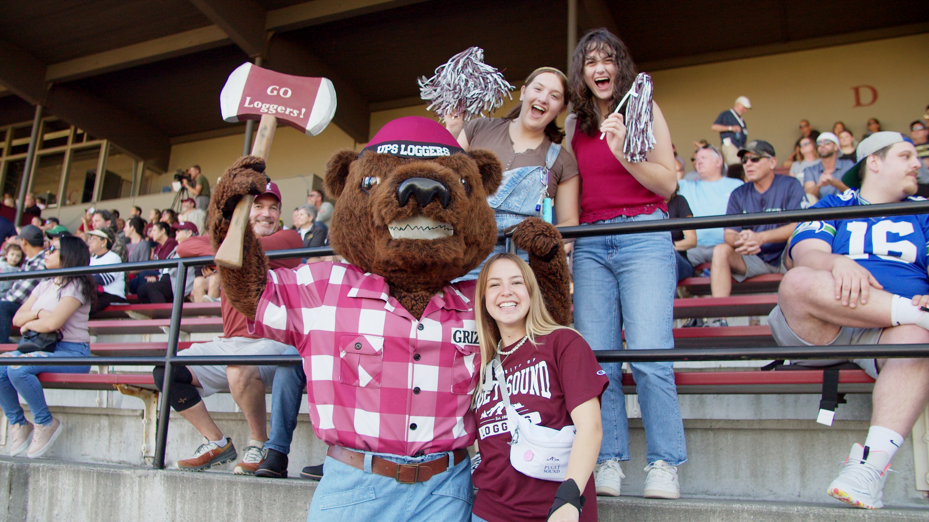 Grizz and friends at Homecoming 2023