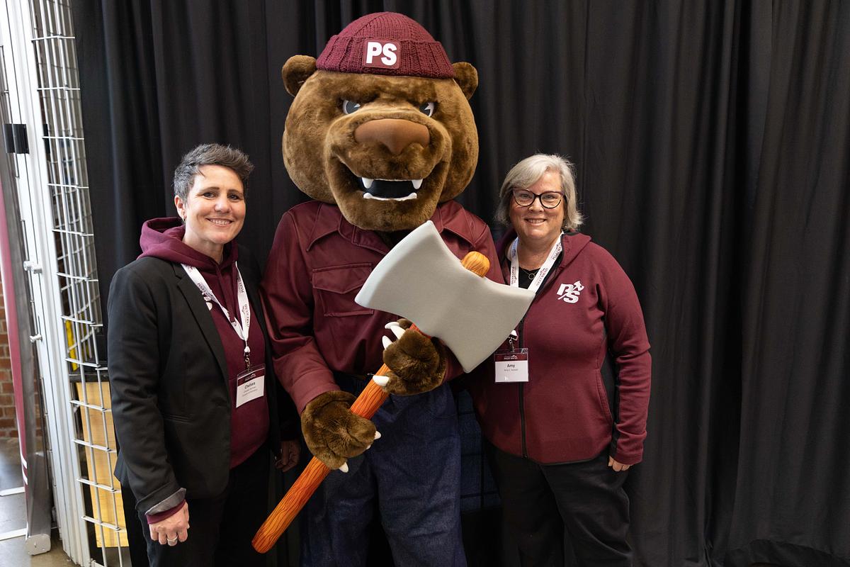 Chelsea Herman, Amy Hackett and Grizz