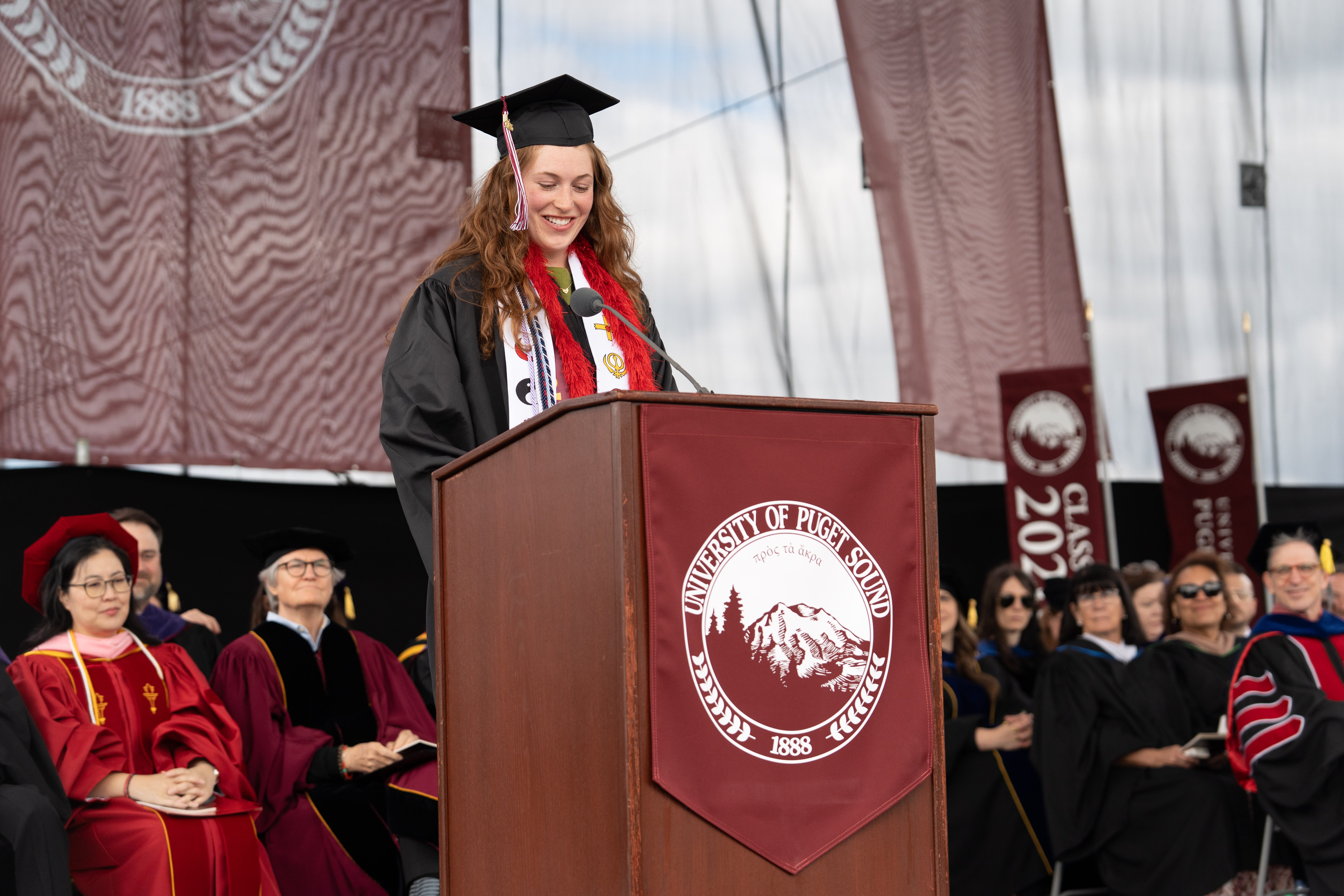 Isa Fitzgibbons ’26 speaking at Commencement 2026