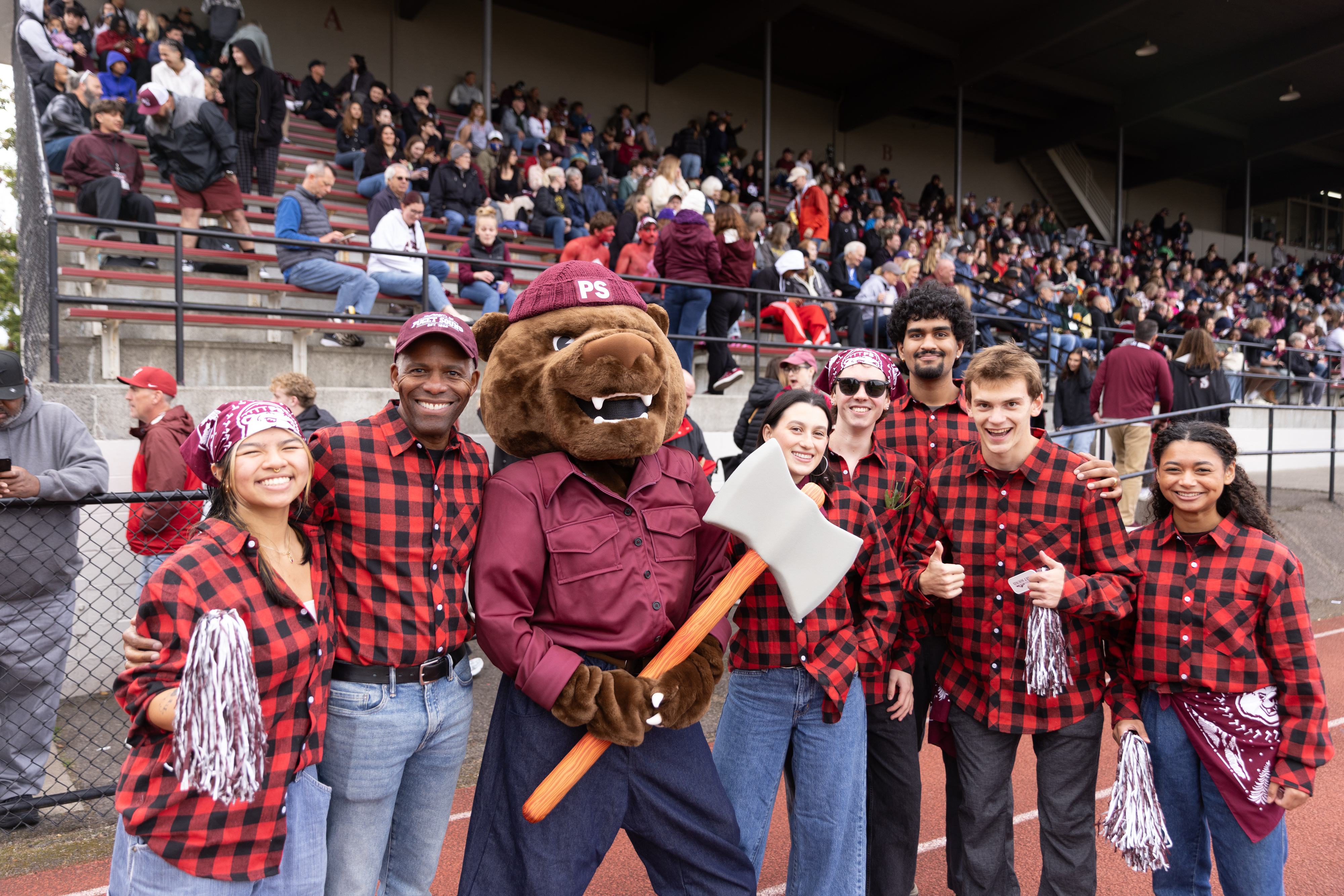 ASUPS with Grizz and President Crawford