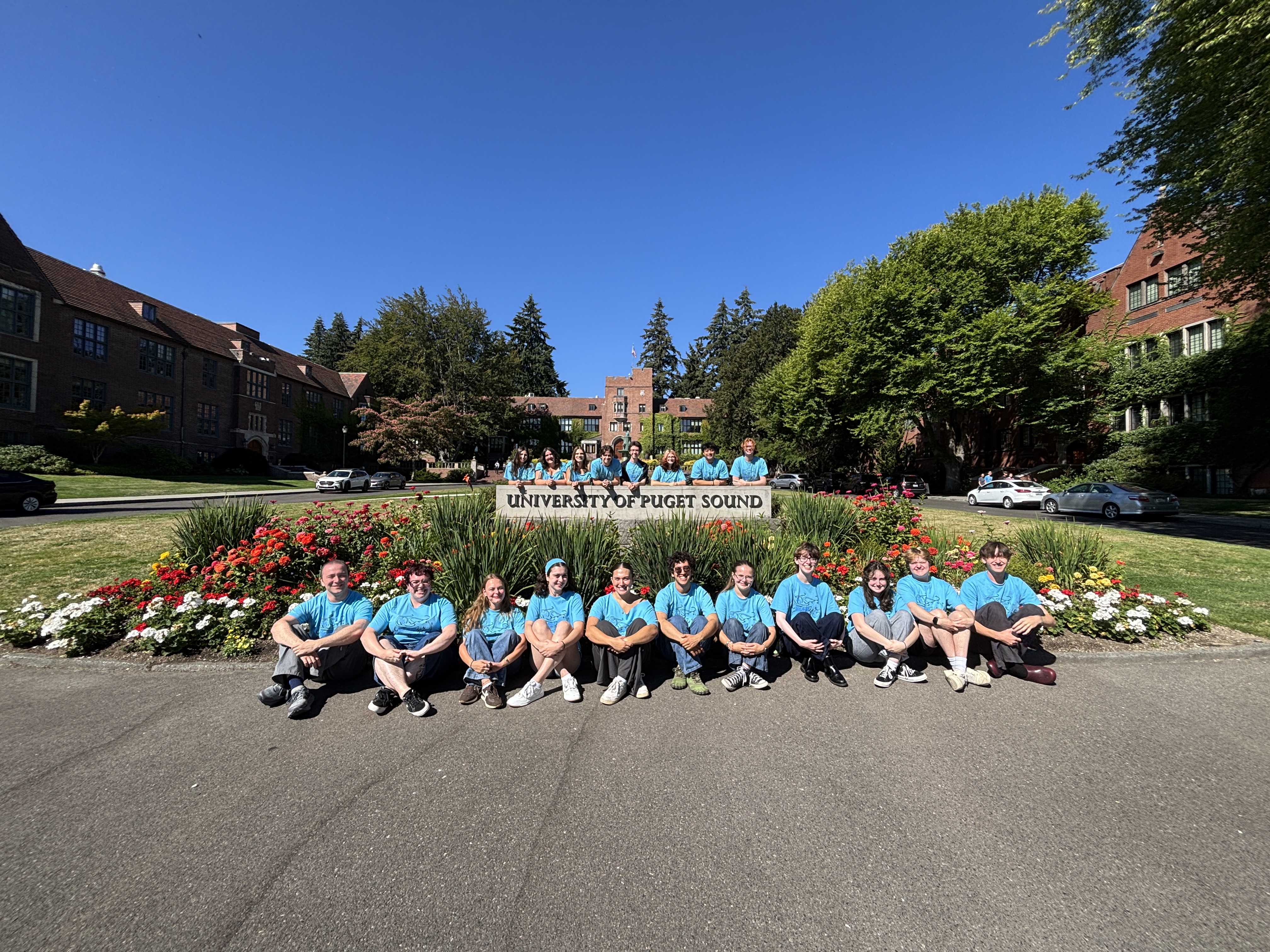 26-27 Peer Advisors group photo