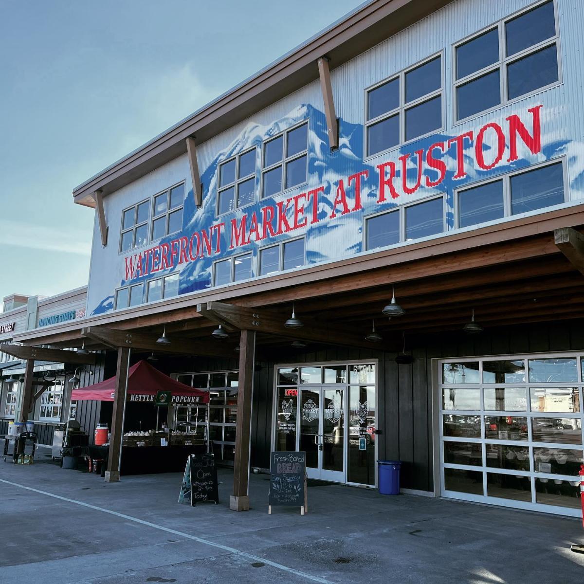 ruston-waterfron-market-entrance_DA2CC270-ABB4-A25E-B7447BD23A3761EC-da2cc140ea1e8bf_da2cd28c-9d44-fa78-c5463b4710861805.jpg