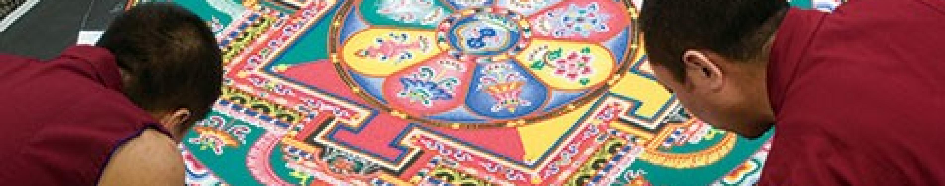lrg_tibetan-monks-ps-visit-2009-5-sml.jpg