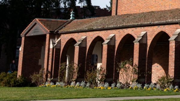 The arches that connect Jones and Howarth Halls on campus