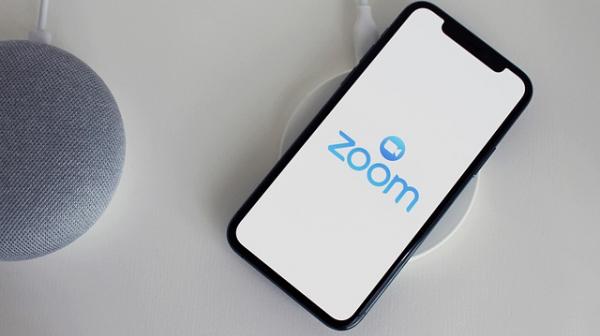 zoom on smartphone