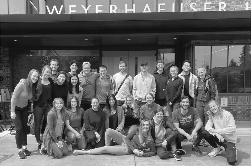 Group shot of the School of Physical Therapy class of 2023