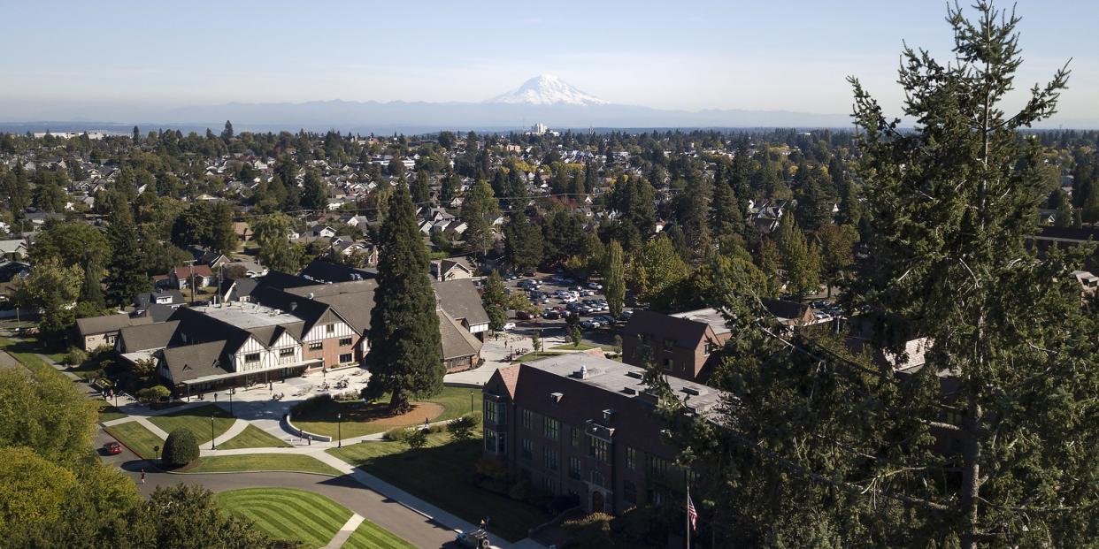 Wheelock Student Center and campus with Mount Rainier in the background