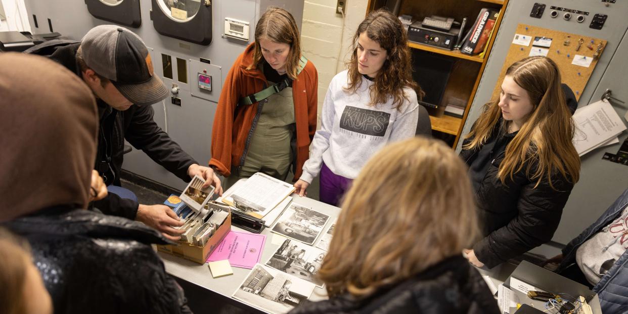 Students visit a former prison in Chehalis, WA.
