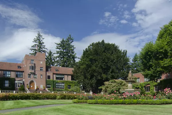 Jones Hall and Circle