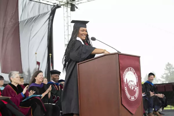 Kevoni Neely ’25 delivers the undergraduate student address at University of Puget Sound Commencement 2025.