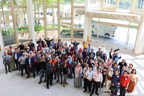 Above look of group photo including Prof. Hajung