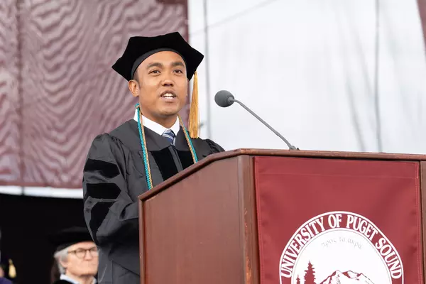 Rovin Ian Antonio ’23, DPT’26 delivers the graduate student address at the Commencement Ceremony on May 10, 2026.