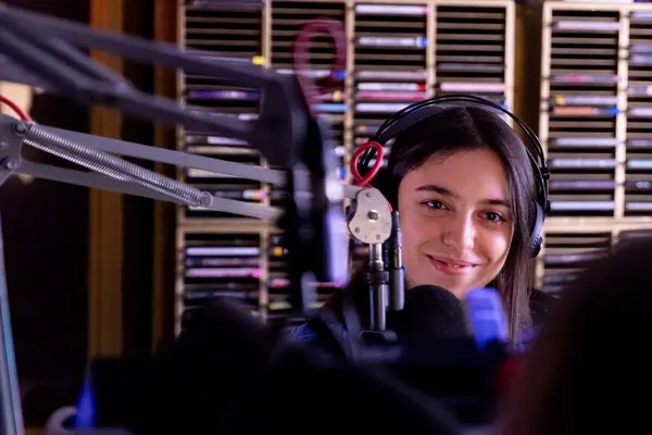 Anna Dery ’27 in the KUPS studio