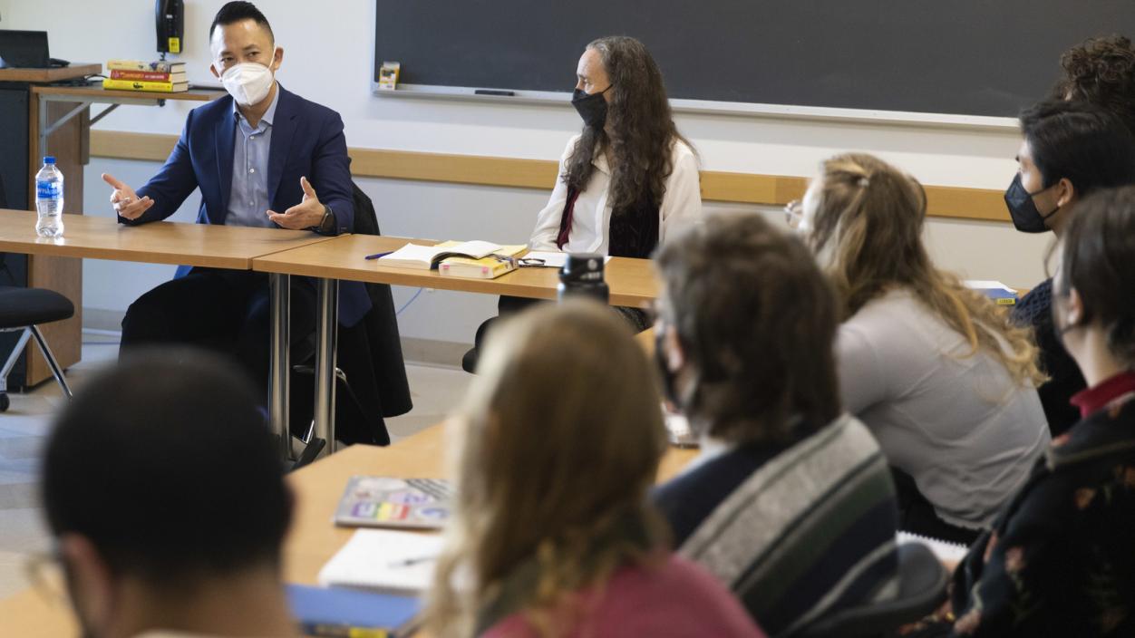 Viet Thanh Nguyen speaks with students in Prof. Nancy Bristow's U.S. and the War in Vietnam history course