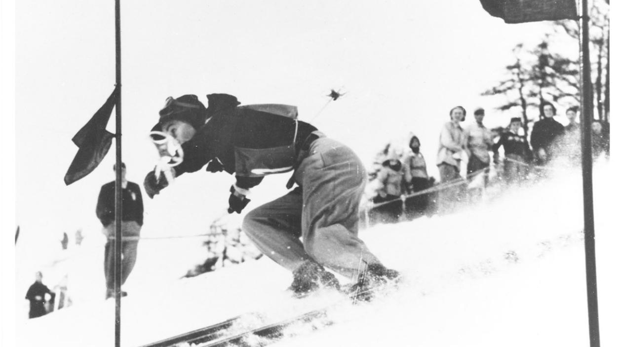 Gretchen Kunigk Fraser ’41 competing in slalom.