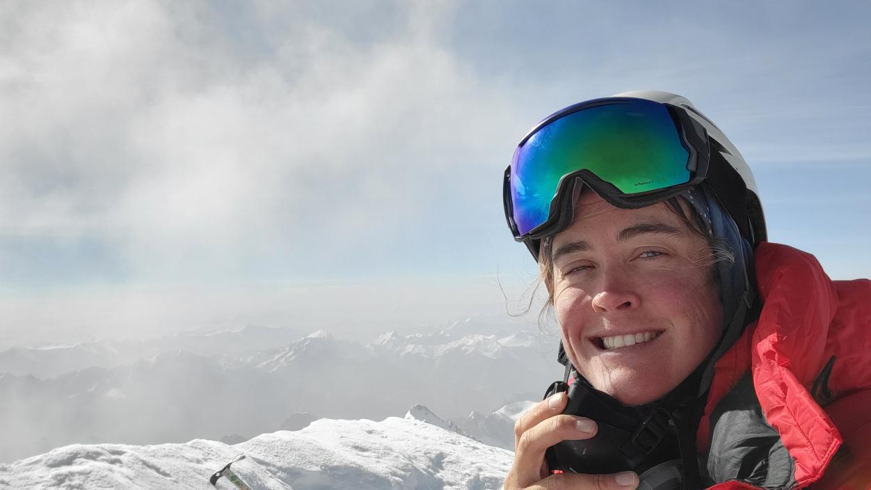 Self-portrait of Sarah Strattan ’11 on K2.