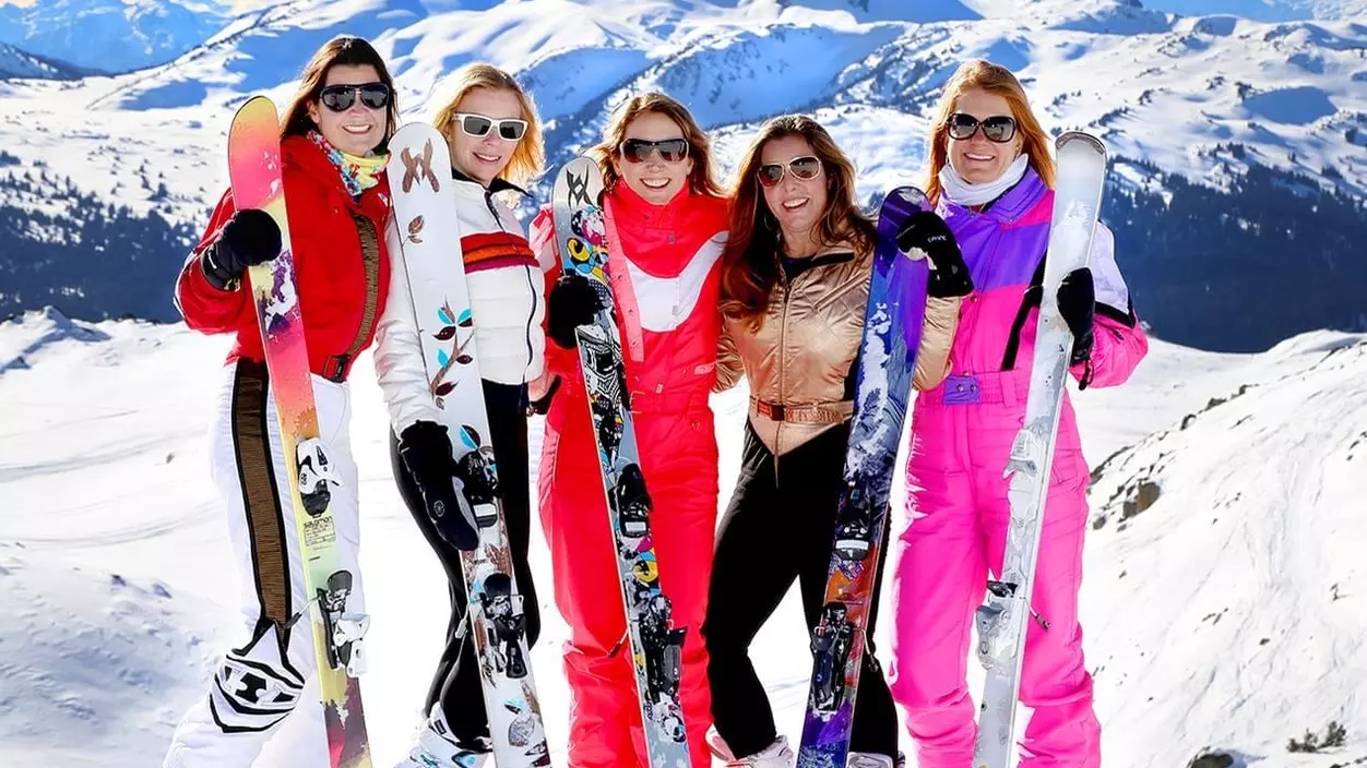 Tara Brown Clark ’93 worked as a photographer for 20 years before launching TaraShakti, a women-led apparel brand that looks to the past to outfit today’s skiers and snowboards.