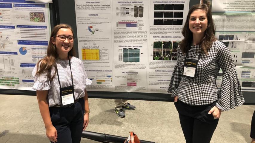 Elena Fulton '19 and Emily Parlan '19 presented their work at the annual meeting of the American Society of Plant Biologists this past August in San Jose, CA ASPB 2019.