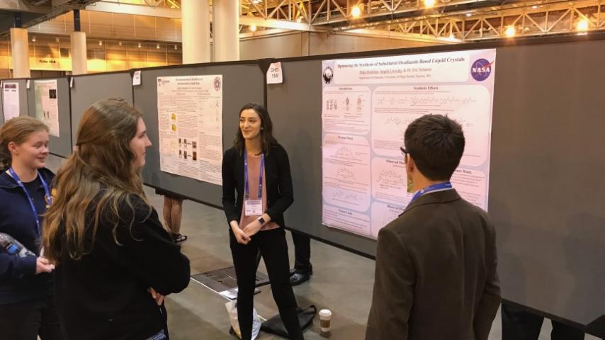 Angela Lisovsky '18 presents her research at ACS 2018.