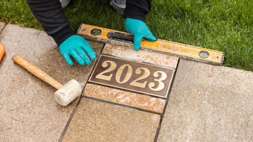 2023 plaque installed on Commencement Walk
