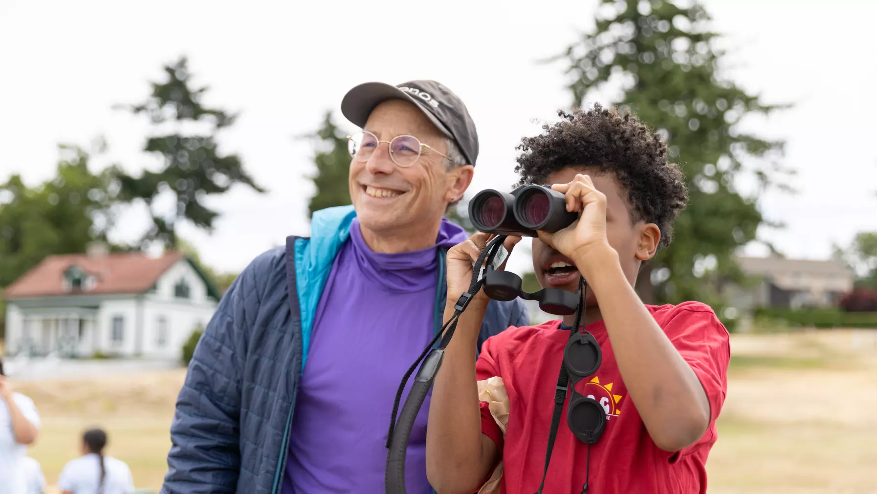 Bird watchiing with Professor Peter Hodum