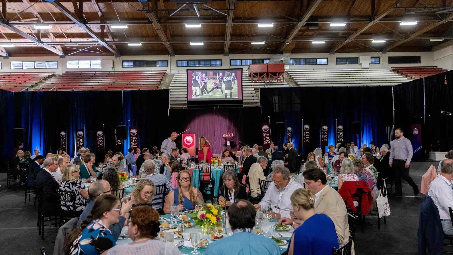 Distinguished Dinner and Alumni Awards