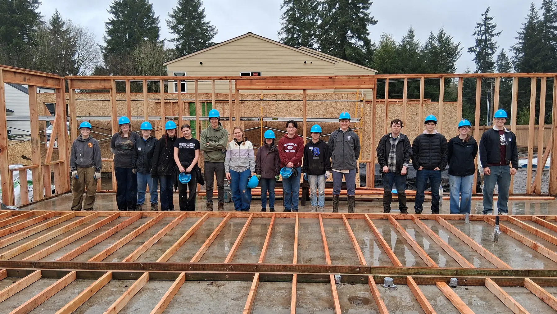 Habitat for Humanity student volunteer building crew