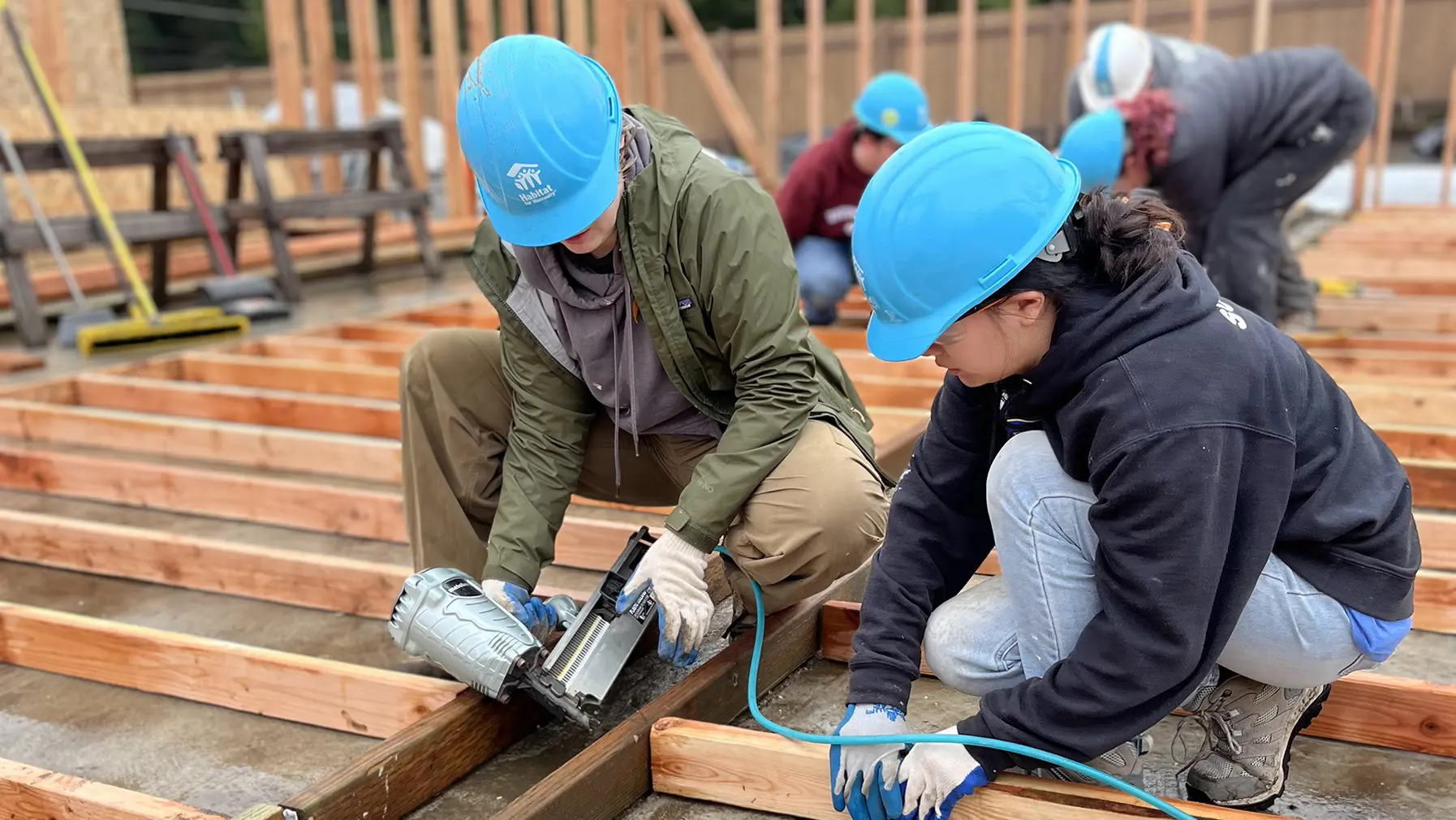 Habitat for Humanity student volunteer building crew